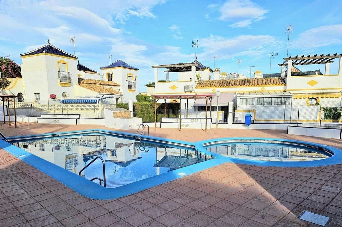 2 quarto Moradia Geminada para venda em Los Altos com piscina - 119 000 € (Ref: 9831133)