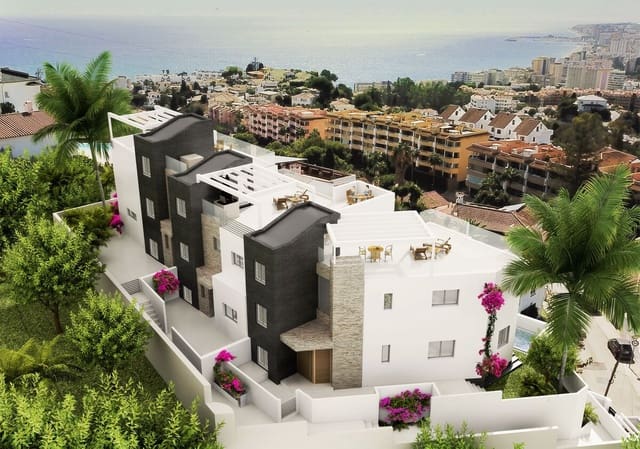 3 sypialnia Dom blizniak na sprzedaż w Torreblanca, Fuengirola z basenem - 1 095 000 € (Ref: 9833526)