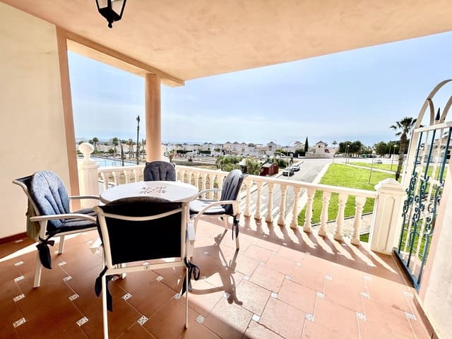 2 Zimmer Apartment zu verkaufen in Punta Prima, Torrevieja mit Garage - 185.000 € (Ref: 9833550)