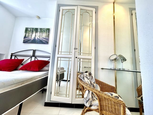 2 Zimmer Apartment zu verkaufen in Punta Prima, Torrevieja mit Garage - 185.000 € (Ref: 9833550)