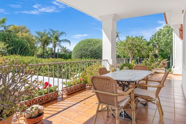 6 Zimmer Villa zu verkaufen in El Paraíso, Benahavís mit Pool - 2.690.000 € (Ref: 9836252)