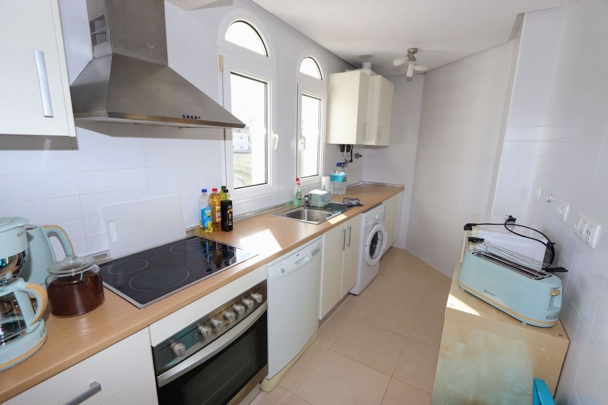 2 sypialnia Apartament na sprzedaż w La Torre Golf Resort z basenem garażem - 170 000 € (Ref: 9836253)