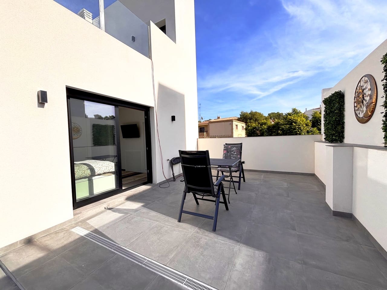 Chalet de 2 habitaciones en Villamartin en venta con garaje - 434.950 € (Ref: 9836259)