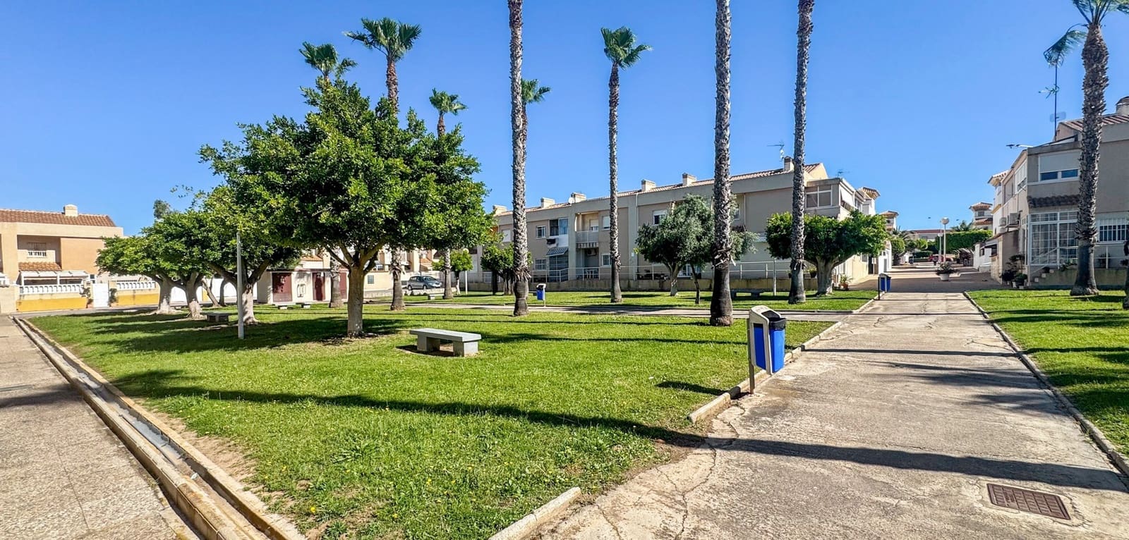 2 soveværelse Lejlighed til salg i Torrevieja med swimmingpool - € 169.900 (Ref: 9836261)