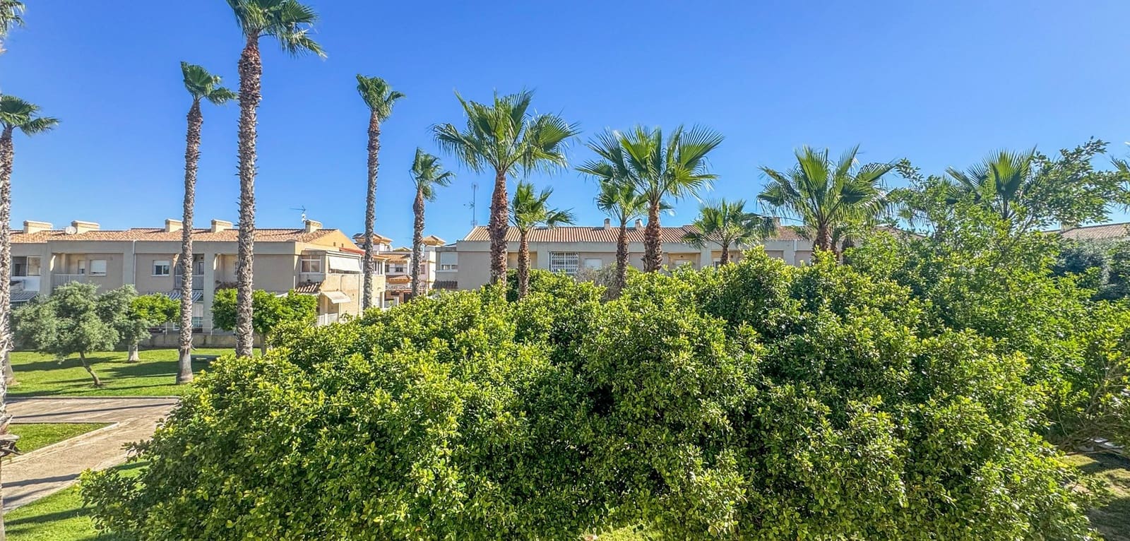 2 soveværelse Lejlighed til salg i Torrevieja med swimmingpool - € 169.900 (Ref: 9836261)