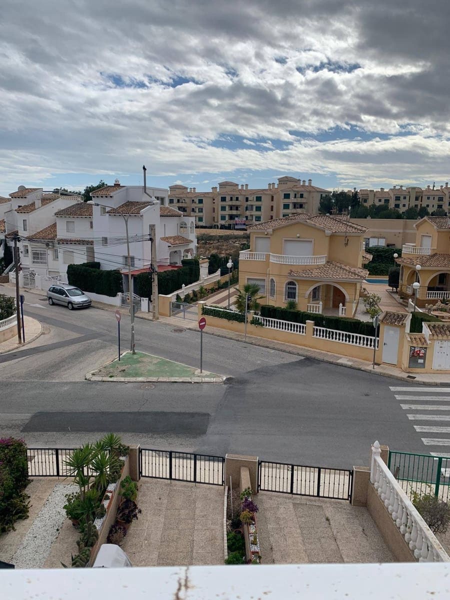 3 bedroom Villa for sale in Orihuela Costa with pool - € 185,500 (Ref: 9836263)