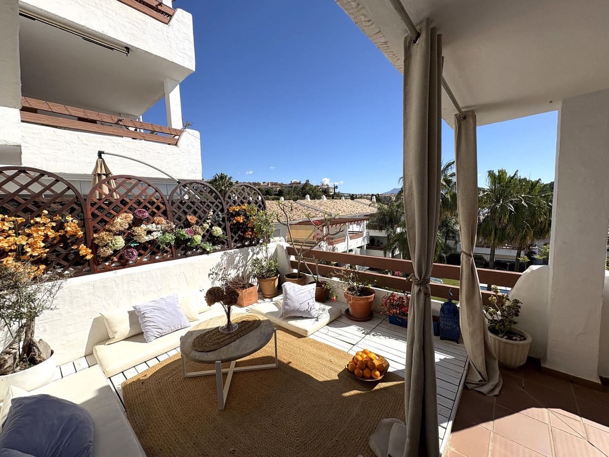 2 bedroom Apartment for sale in New Golden Mile with pool - € 349,000 (Ref: 9839088)