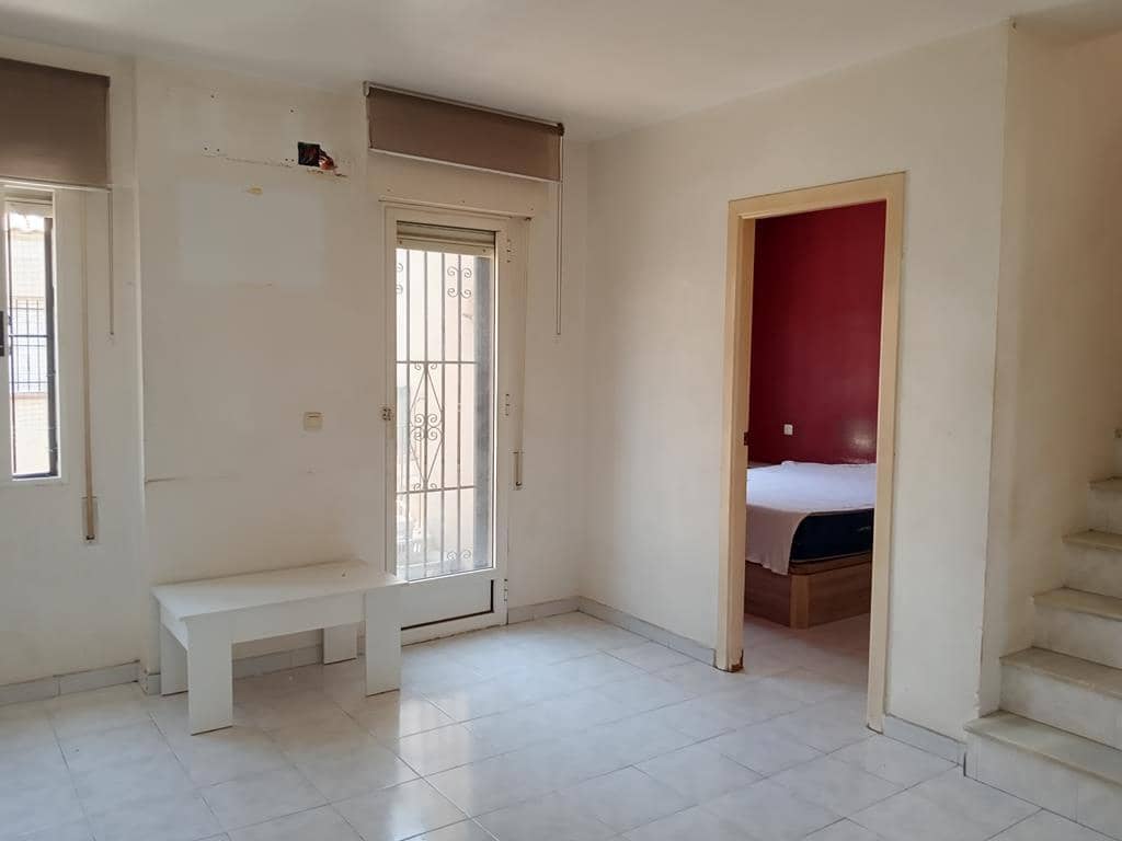 3 bedroom Townhouse for sale in Torrevieja with pool - € 170,000 (Ref: 9839097)