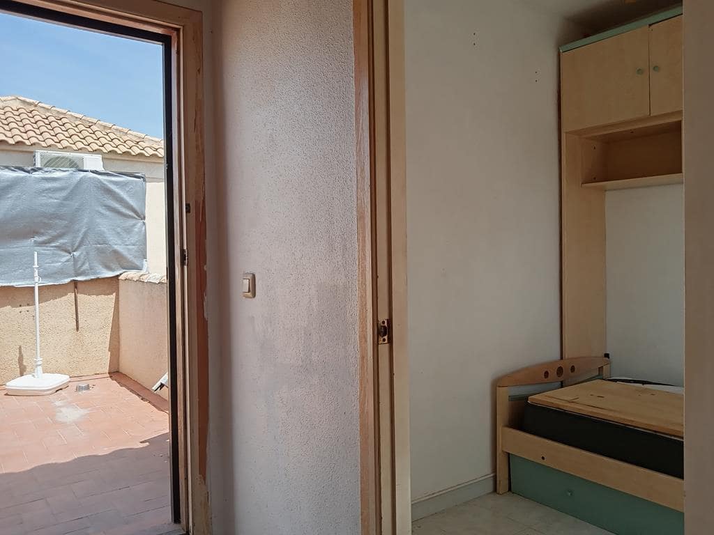 3 bedroom Townhouse for sale in Torrevieja with pool - € 170,000 (Ref: 9839097)