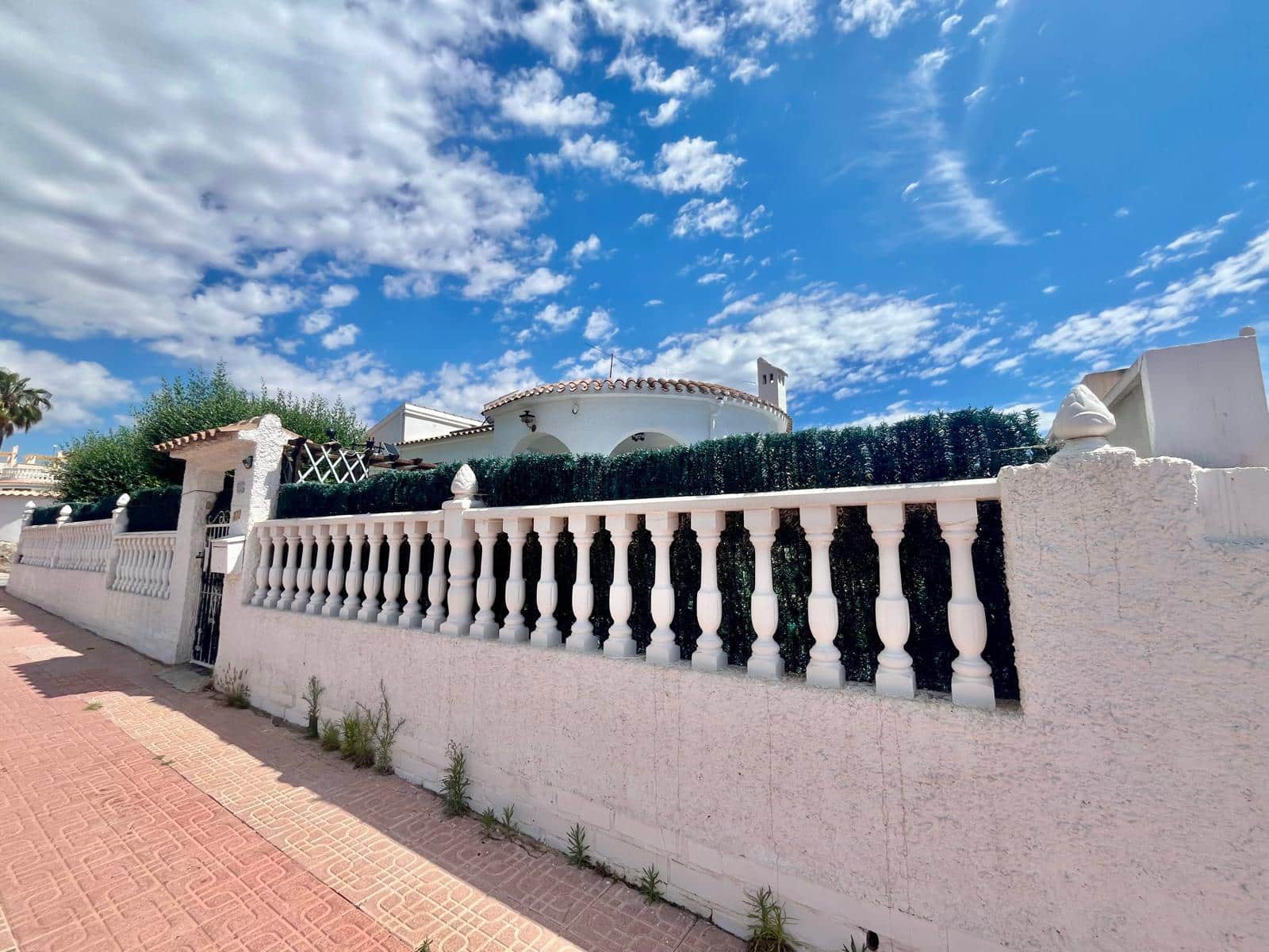 3 bedroom Villa for sale in Orihuela Costa with pool - € 335,000 (Ref: 9839102)