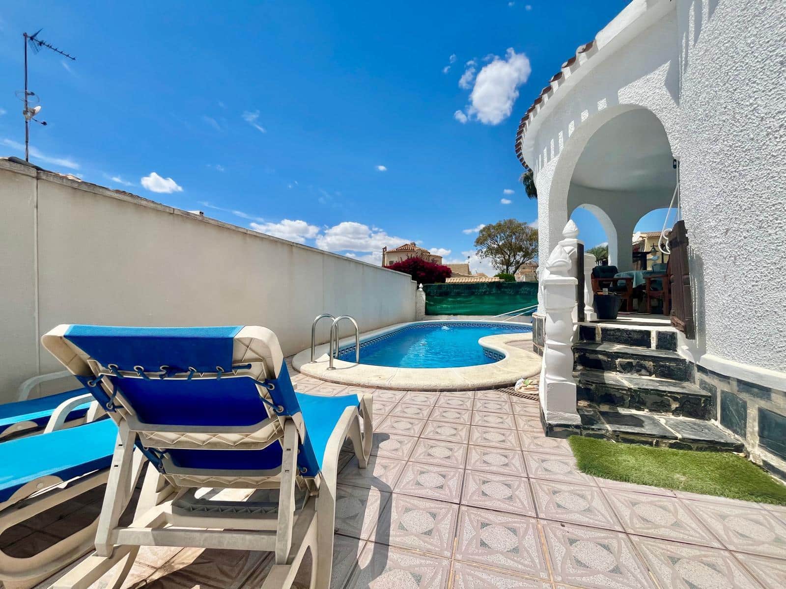 3 bedroom Villa for sale in Orihuela Costa with pool - € 335,000 (Ref: 9839102)