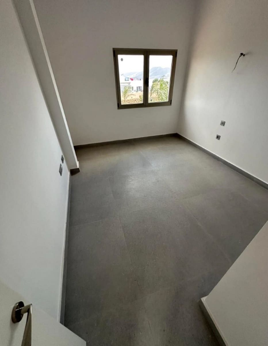 5 bedroom Villa for sale in Triquivijate with garage - € 590,000 (Ref: 9839108)