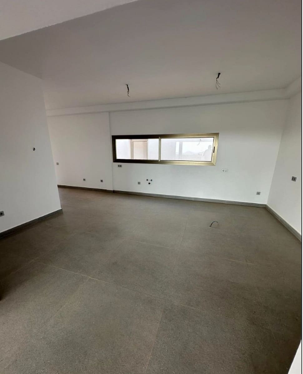5 bedroom Villa for sale in Triquivijate with garage - € 590,000 (Ref: 9839108)