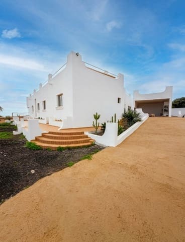 5 sovrum Villa till salu i Triquivijate, Antigua med pool - 590 000 € (Ref: 9839108)