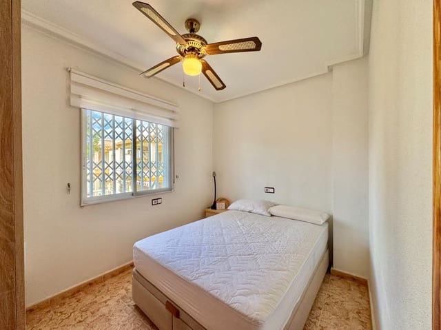 3 soveværelse Byhus til salg i Las Filipinas med swimmingpool - € 185.000 (Ref: 9840314)