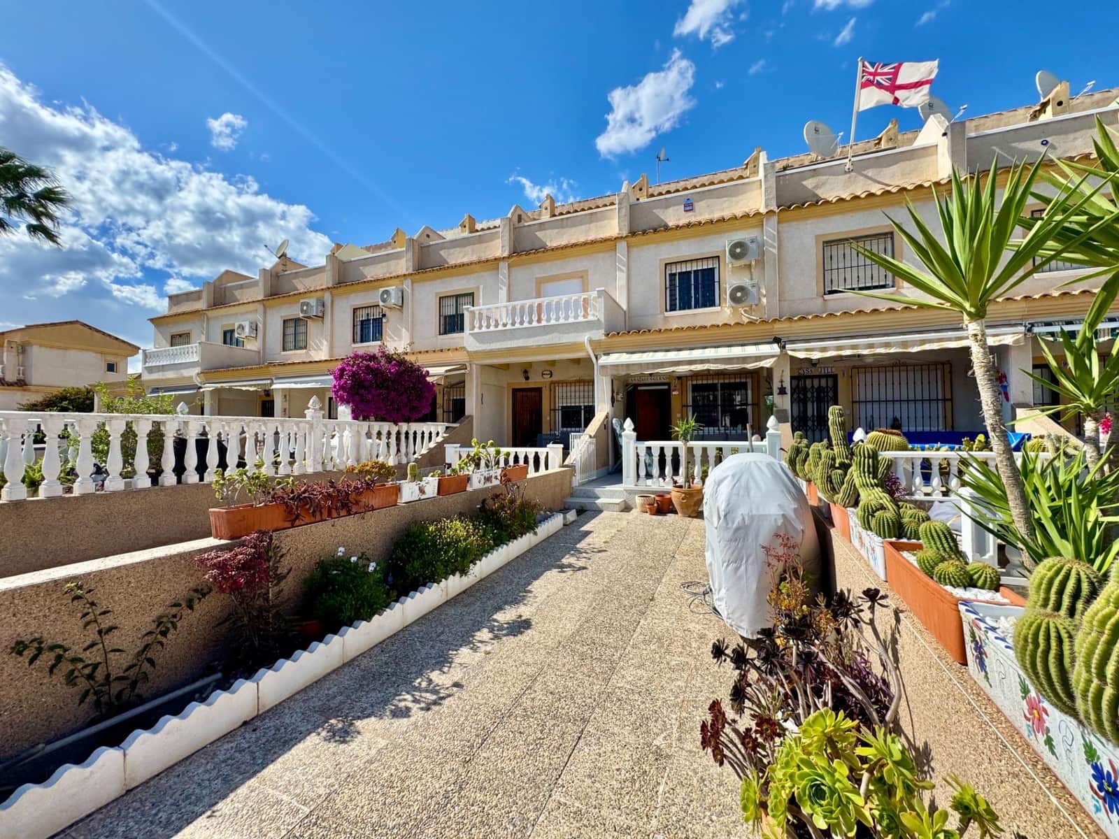 3 bedroom Townhouse for sale in Orihuela Costa with pool - € 195,000 (Ref: 9840314)
