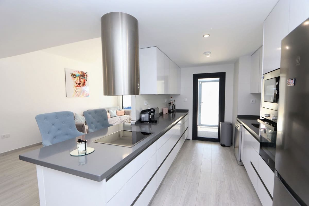 3 bedroom Apartment for sale in Orihuela with pool garage - € 320,000 (Ref: 9842800)