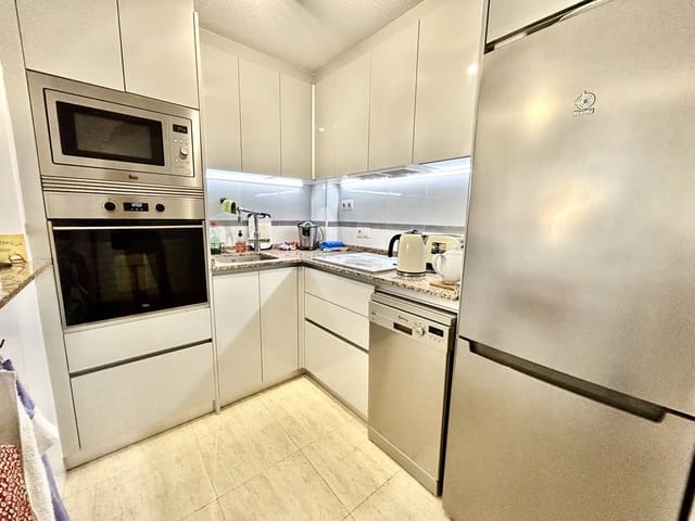 2 slaapkamer Appartement te koop in Los Europeos, Torrevieja met garage - € 240.000 (Ref: 9842806)