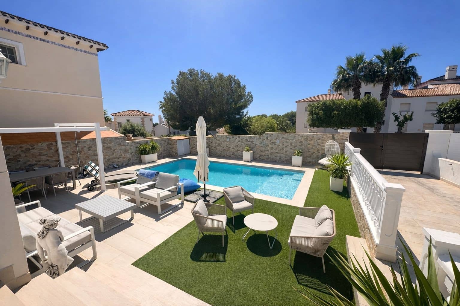3 bedroom Villa for sale in Los Dolses with pool garage - € 549,000 (Ref: 9842808)