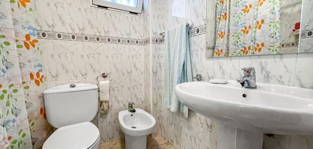 Bungalow de 2 habitaciones en Playa Flamenca, Orihuela en venta con piscina - 169.000 € (Ref: 9842810)