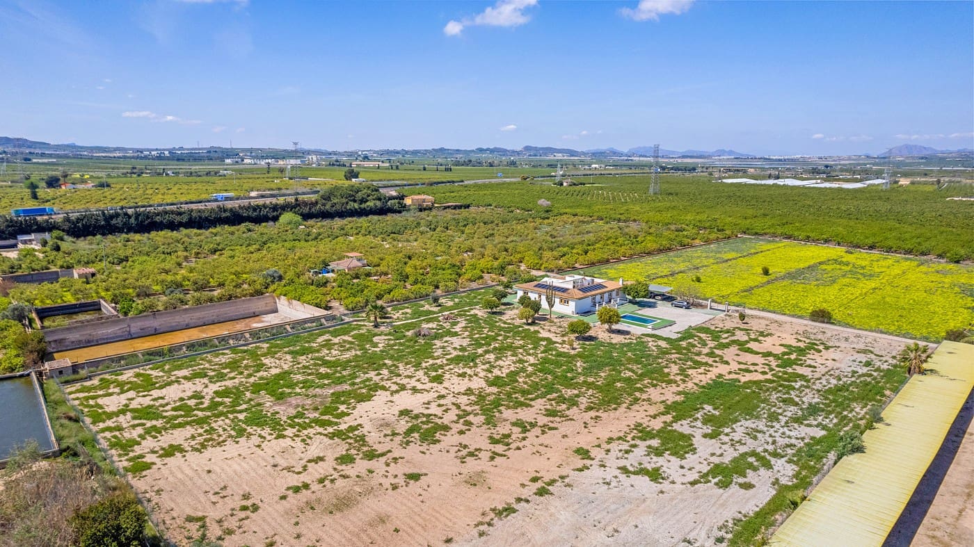 6 bedroom Villa for sale in Los Montesinos - € 779,000 (Ref: 9842827)