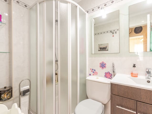 2 Zimmer Apartment zu verkaufen in Nueva Torrevieja, Torrevieja mit Pool - 145.000 € (Ref: 9842837)