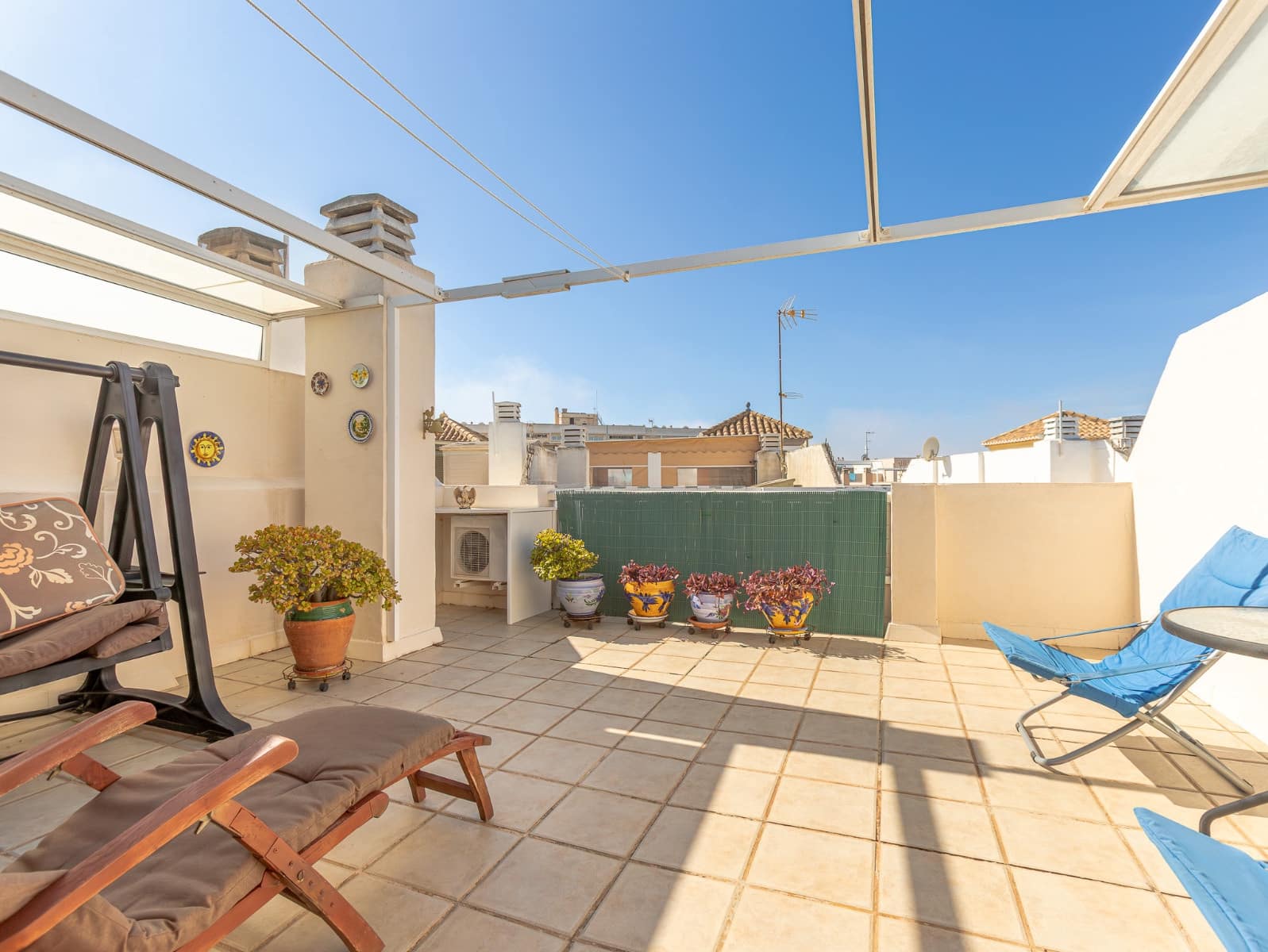 2 Zimmer Apartment zu verkaufen in Torrevieja mit Pool - 145.000 € (Ref: 9842837)