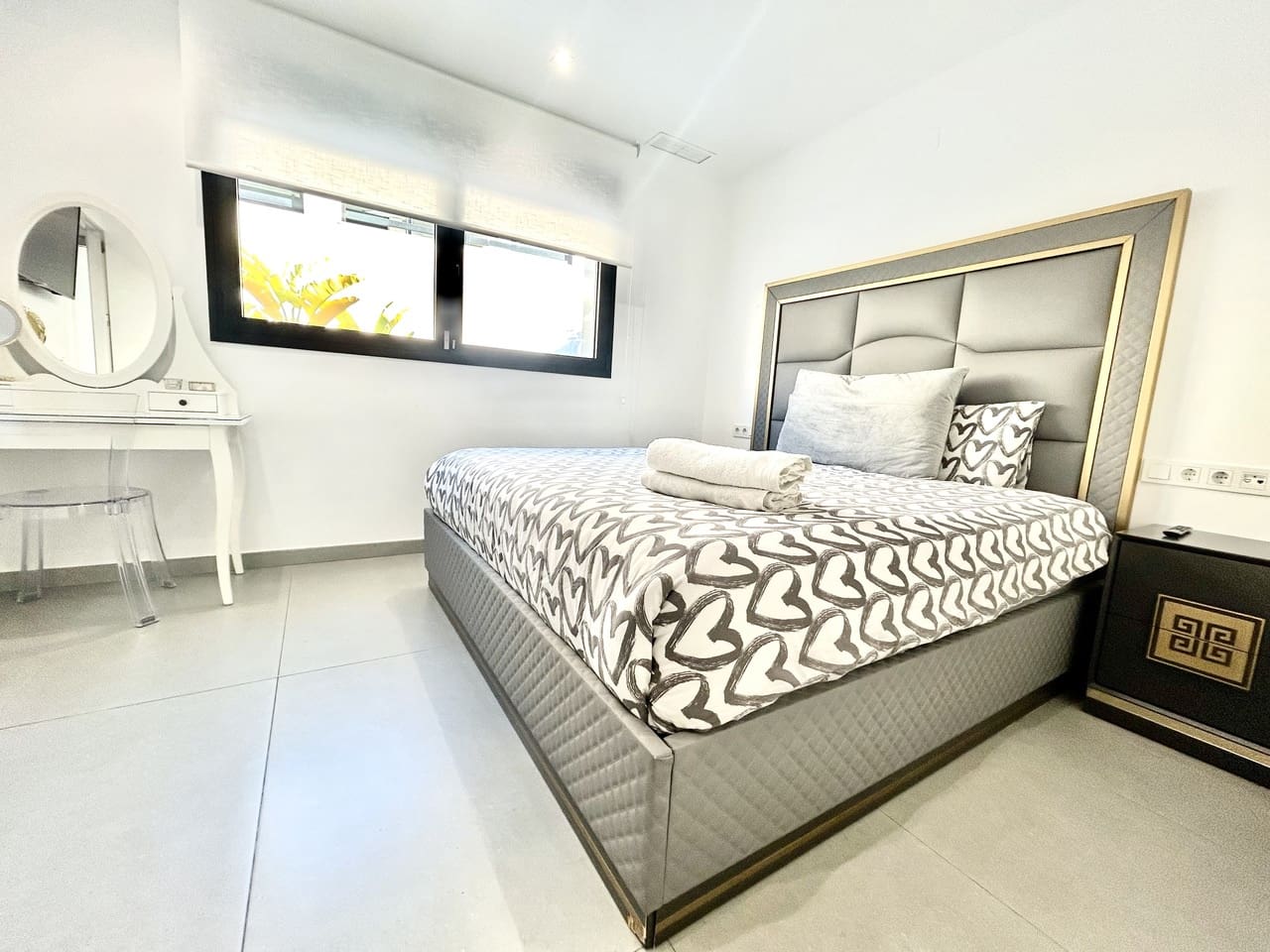 5 Zimmer Villa zu verkaufen in Los Balcones mit Garage - 849.950 € (Ref: 9842846)