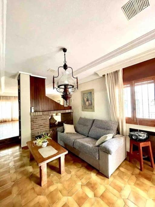 4 Zimmer Villa zu verkaufen in Orihuela Costa mit Pool - 850.000 € (Ref: 9842857)