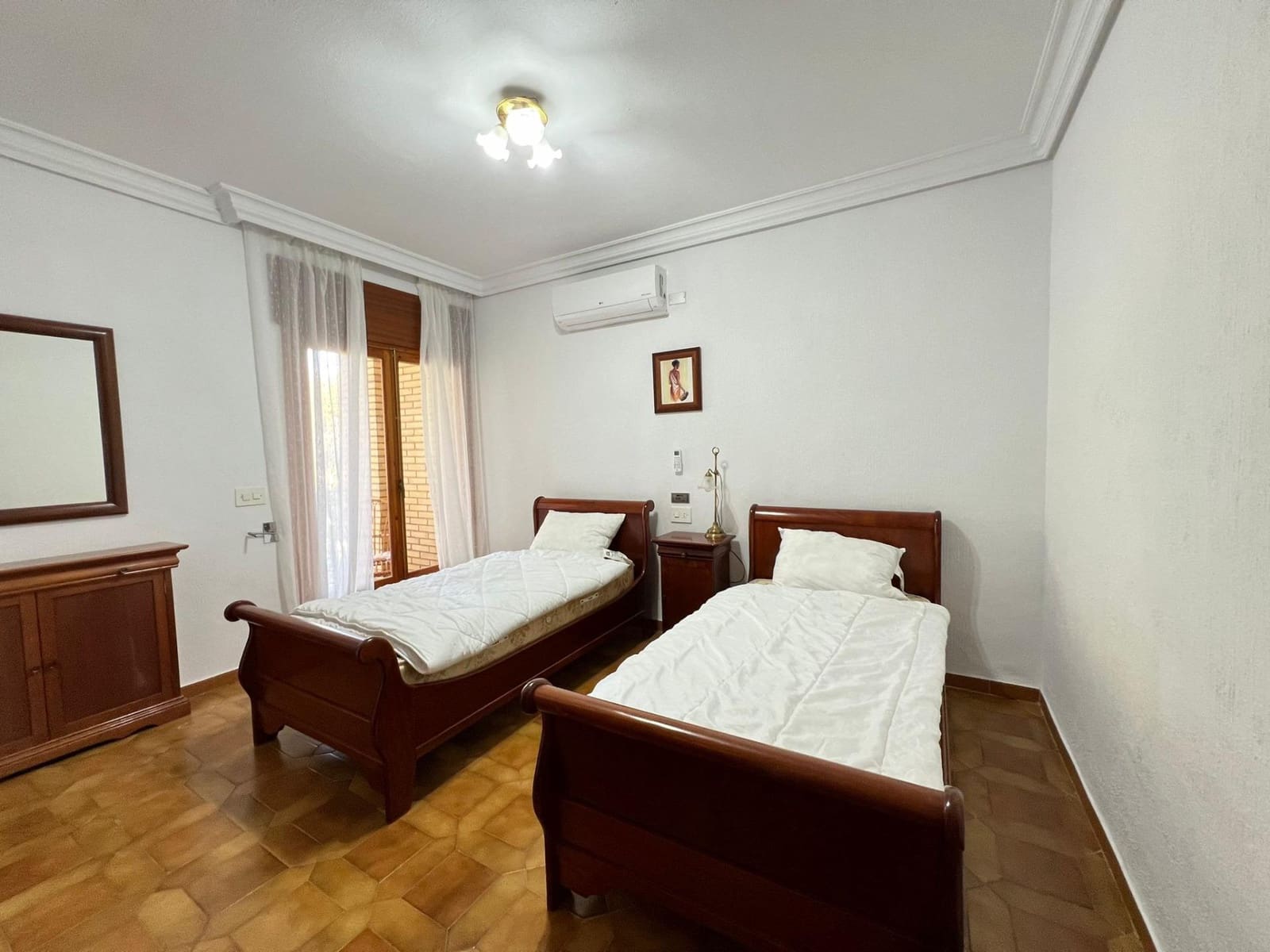 4 Zimmer Villa zu verkaufen in Orihuela Costa mit Pool - 850.000 € (Ref: 9842857)