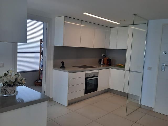 3 chambre Penthouse à vendre à Punta Prima, Torrevieja avec piscine - 795 000 € (Ref: 9842860)