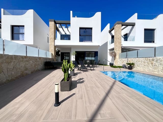 4 soverom Villa til salgs i Punta Prima, Orihuela - € 794 950 (Ref: 9842862)