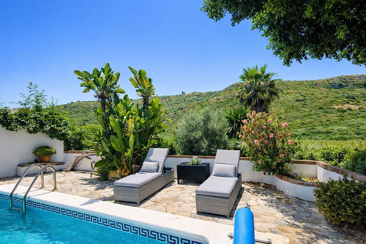 3 Zimmer Villa zu verkaufen in La Duquesa / Puerto de la Duquesa mit Pool Garage - 430.000 € (Ref: 9845292)
