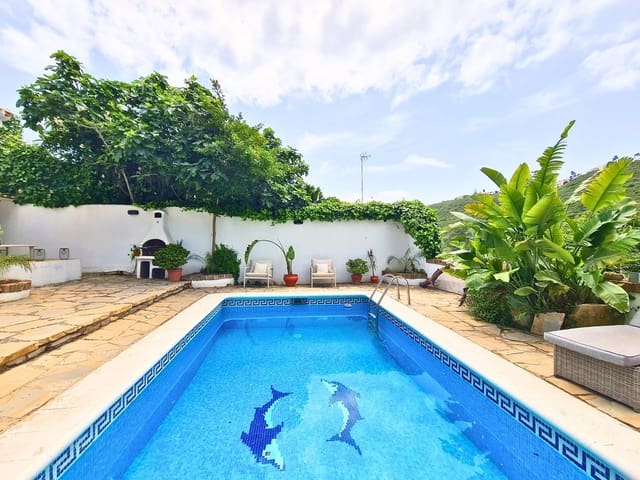 3 soverom Villa til salgs i La Duquesa / Puerto de la Duquesa, Manilva med svømmebasseng garasje - € 430 000 (Ref: 9845292)