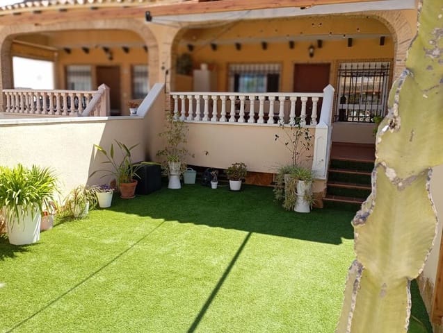 2 soverom Hus til salgs i Zona Pueblo, Guardamar del Segura med svømmebasseng garasje - € 269 000 (Ref: 9845301)