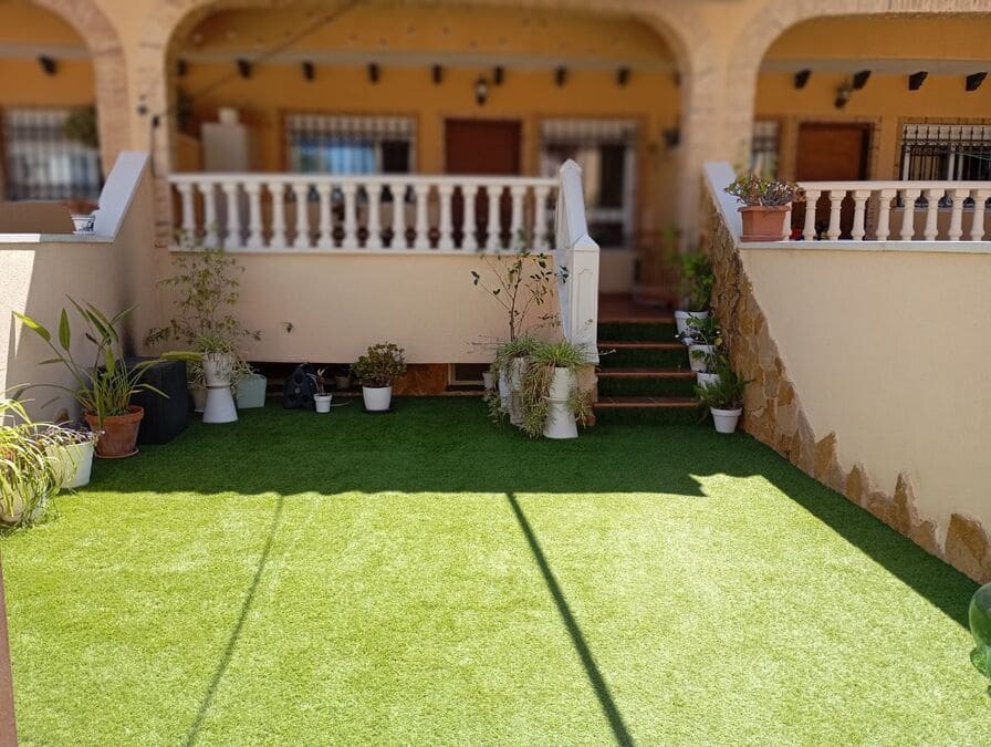 2 bedroom Townhouse for sale in Guardamar del Segura with pool garage - € 269,000 (Ref: 9845301)