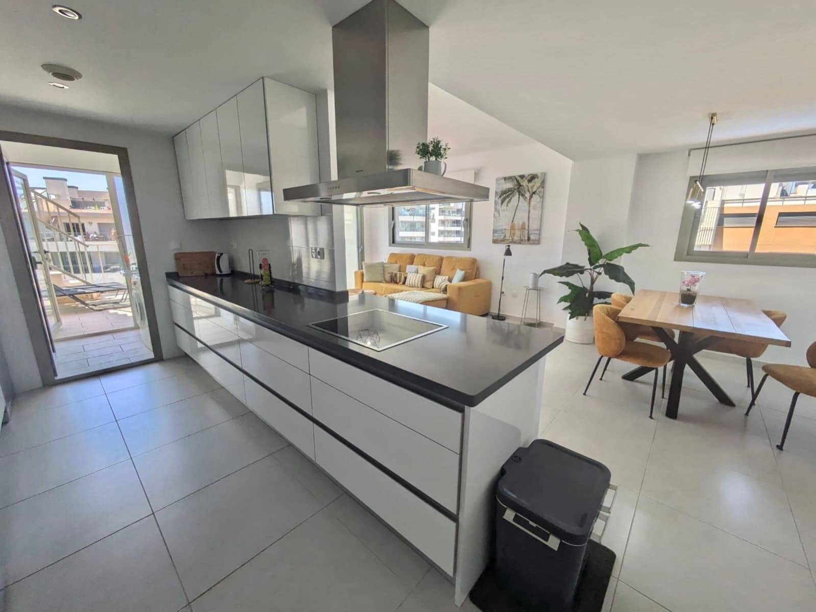 3 sypialnia Penthouse na sprzedaż w Villamartin z basenem garażem - 350 000 € (Ref: 9845304)