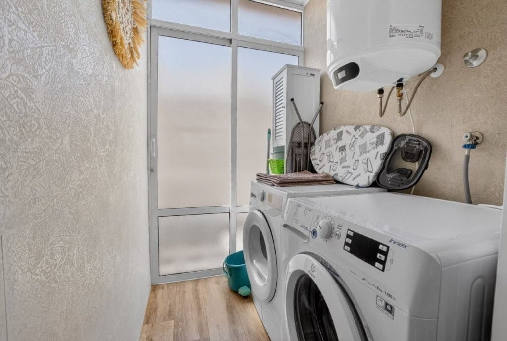 3 bedroom Townhouse for sale in Torrevieja - € 395,000 (Ref: 9845307)