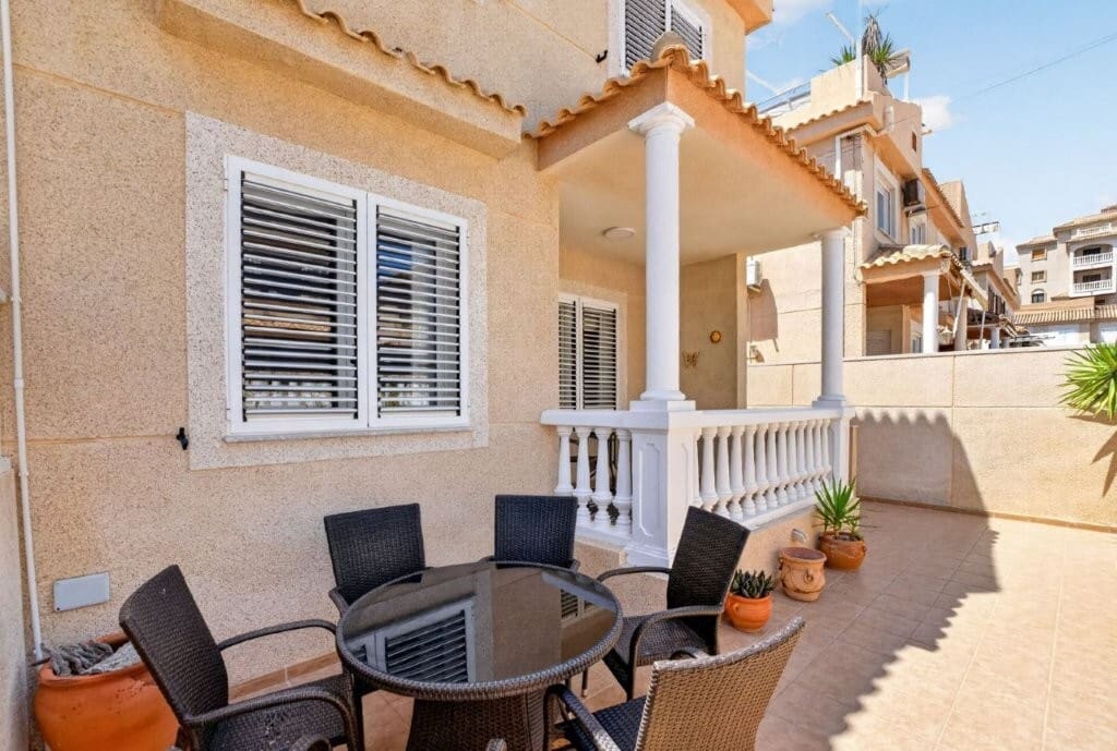 3 bedroom Townhouse for sale in Torrevieja - € 395,000 (Ref: 9845307)