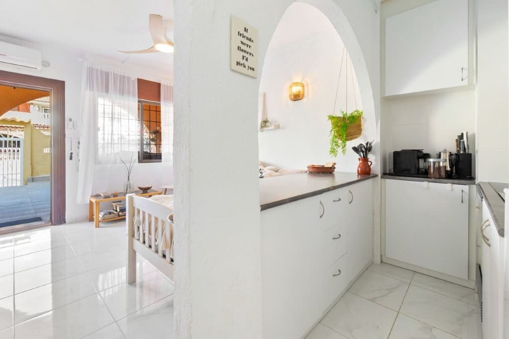 1 chambre Appartement à vendre à Torrevieja - 149 000 € (Ref: 9845308)
