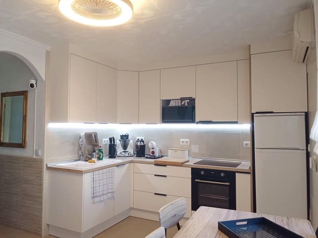 2 bedroom Bungalow for sale in Torrevieja - € 156,000 (Ref: 9845312)