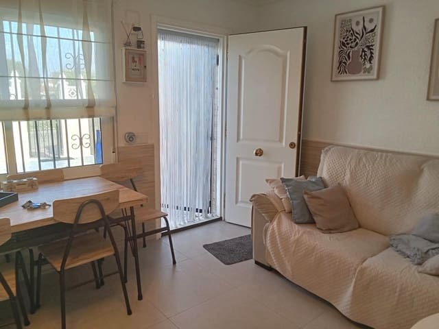 2 bedroom Bungalow for sale in Torrevieja - € 156,000 (Ref: 9845312)