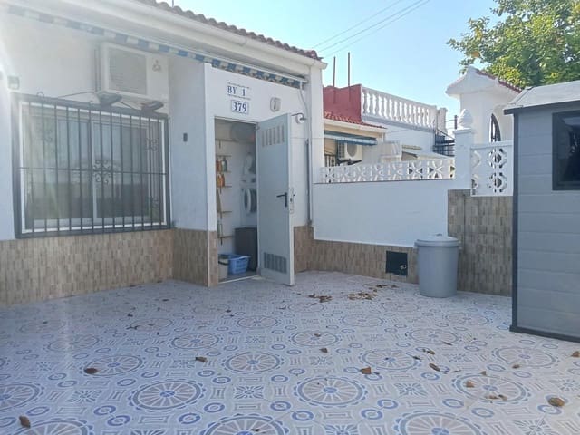 2 bedroom Bungalow for sale in Torrevieja - € 156,000 (Ref: 9845312)