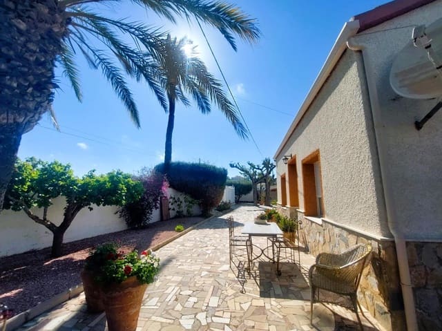 5 quarto Quinta/Casa Rural para venda em La Marina, Elche / Elx com garagem - 570 000 € (Ref: 9845317)