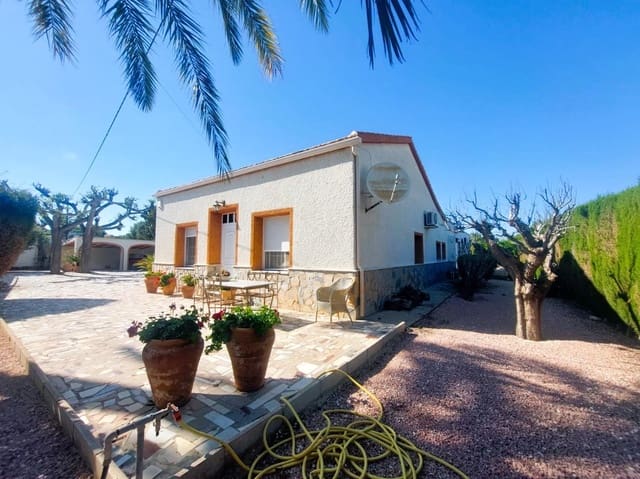 5 soveværelse Finca/Landehus til salg i La Marina, Elche / Elx med garage - € 539.000 (Ref: 9845317)