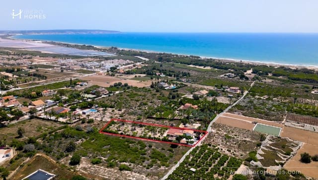 5 soveværelse Finca/Landehus til salg i La Marina, Elche / Elx med garage - € 539.000 (Ref: 9845317)