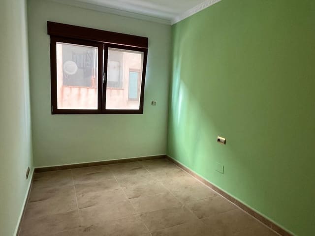4 bedroom Apartment for sale in Los Alcázares with garage - € 270,000 (Ref: 9849231)