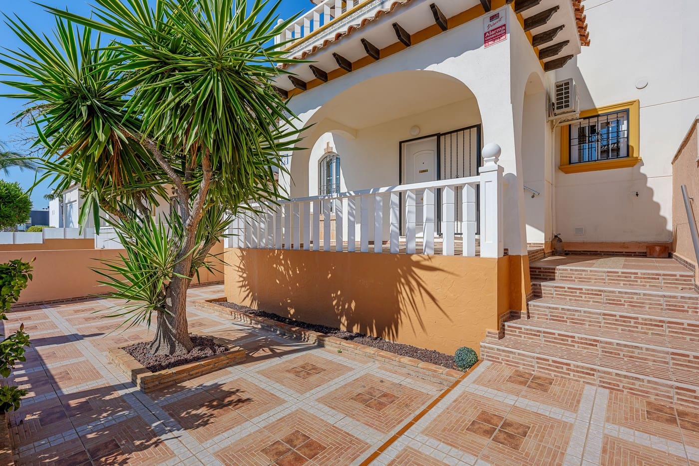2 makuuhuone Rivitalo myytävänä paikassa Cabo Roig mukana uima-altaan - 219 000 € (Ref: 9849252)