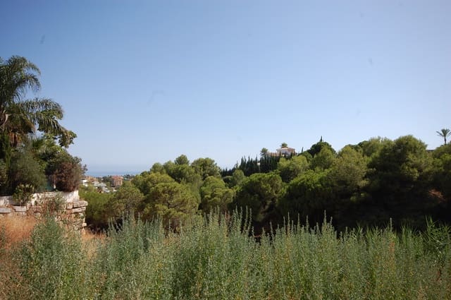 4 slaapkamer Villa te koop in La Concha - Resina Golf, Estepona met zwembad - € 2.595.000 (Ref: 9851067)