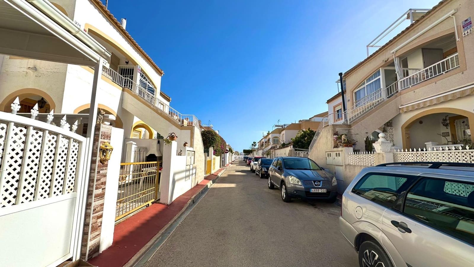 2 chambre Bungalow à vendre à Torrevieja avec piscine - 139 900 € (Ref: 9851091)